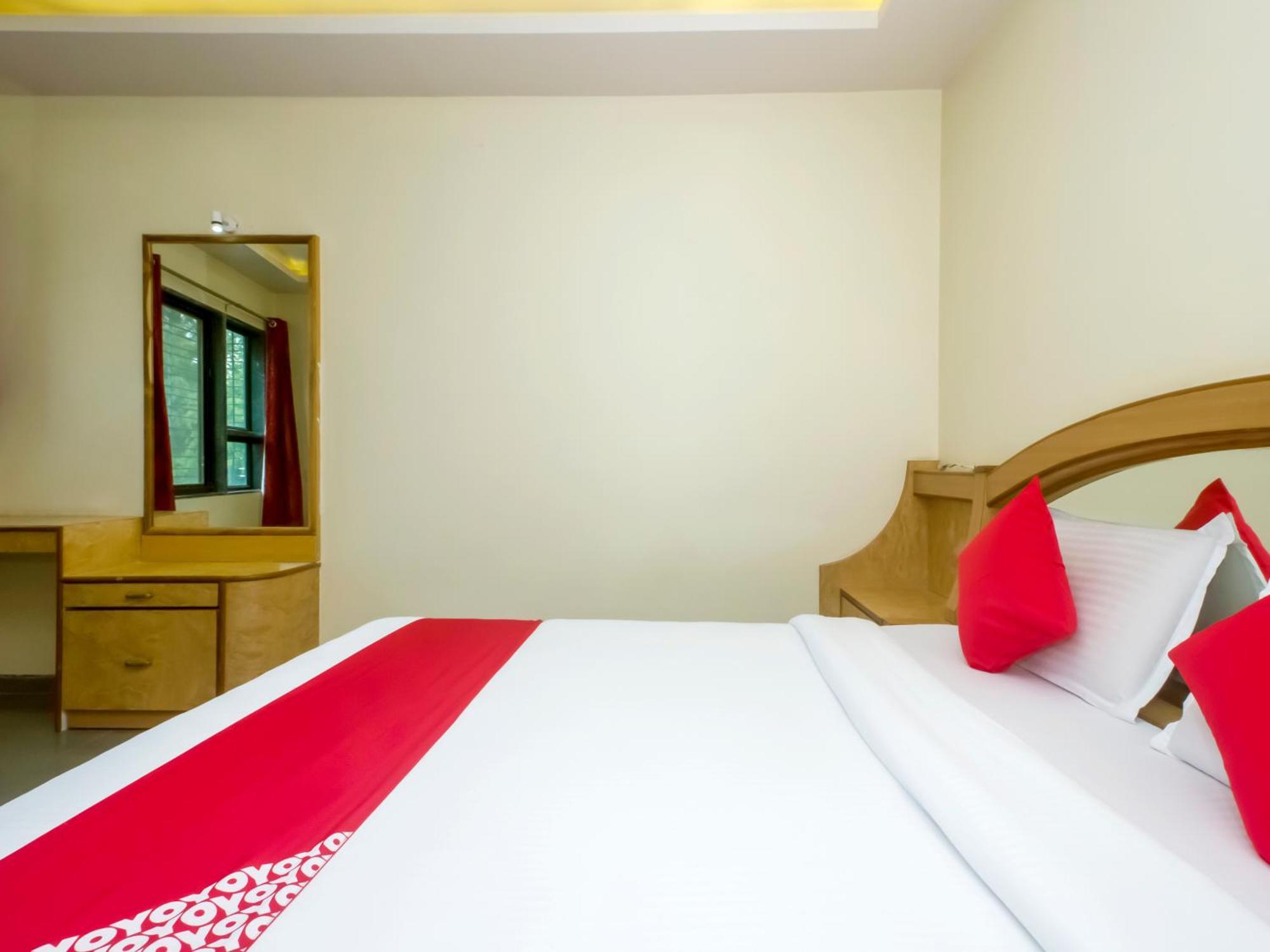 Hotel New Uttam Hira Palace Nashik Dış mekan fotoğraf