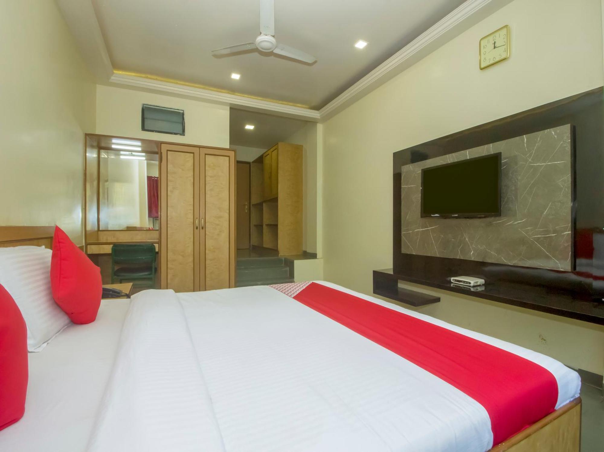 Hotel New Uttam Hira Palace Nashik Dış mekan fotoğraf